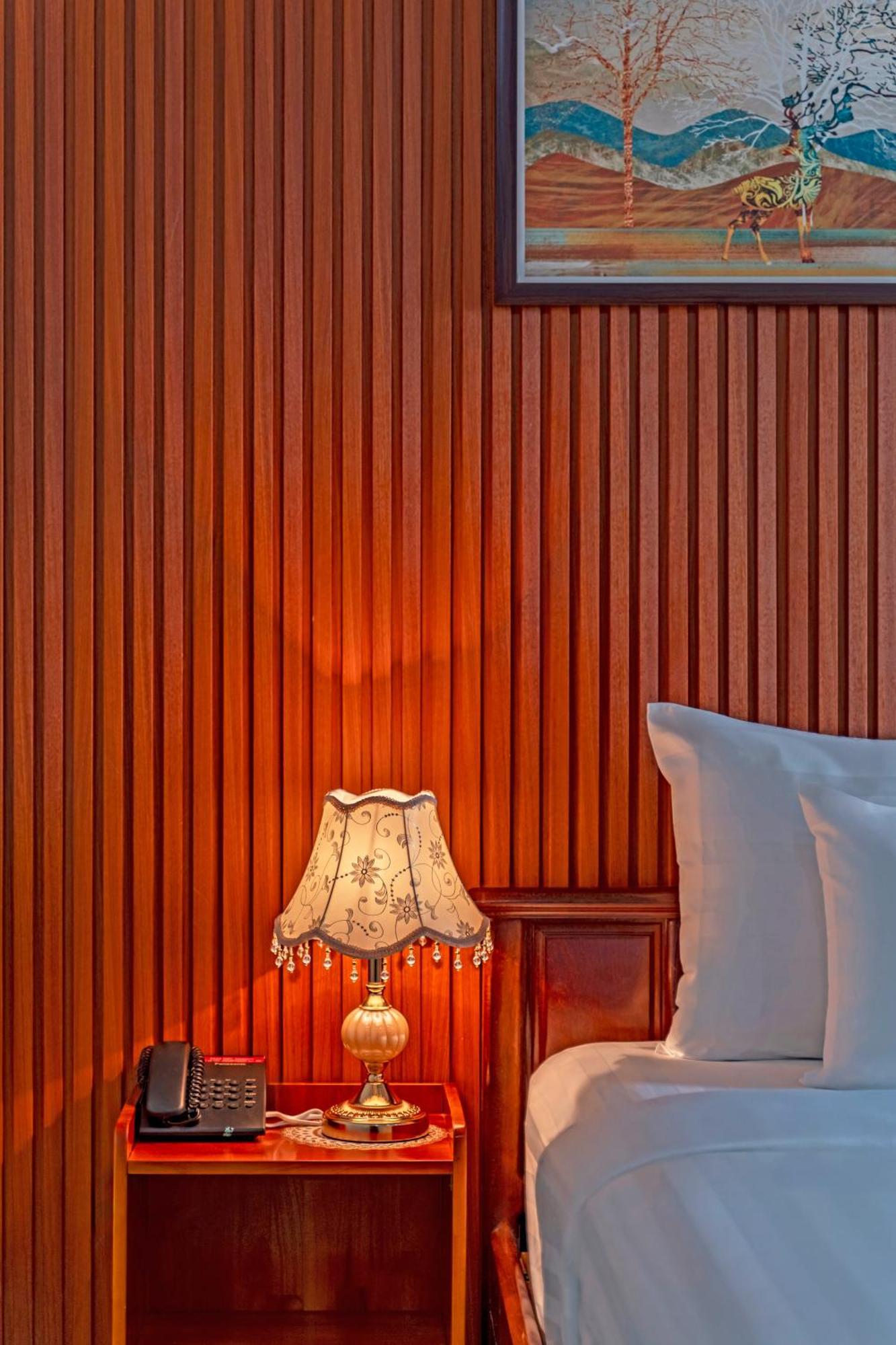 Venus Hotel Ho Chi Minh City Exterior photo